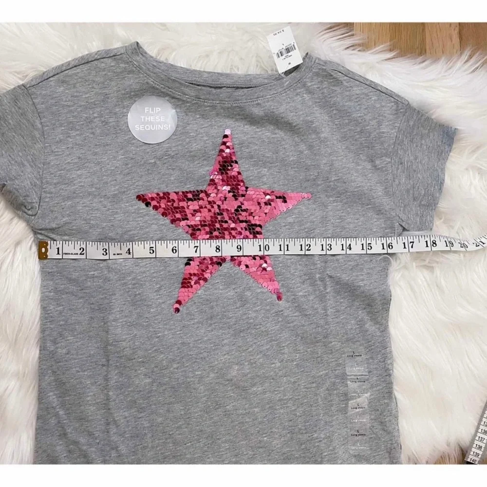 GAP Girls Flippy Sequin Graphic T-Shirt in Gray